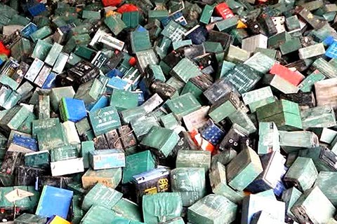 电池回收图片_锂电池回收多少钱_电池废料回收